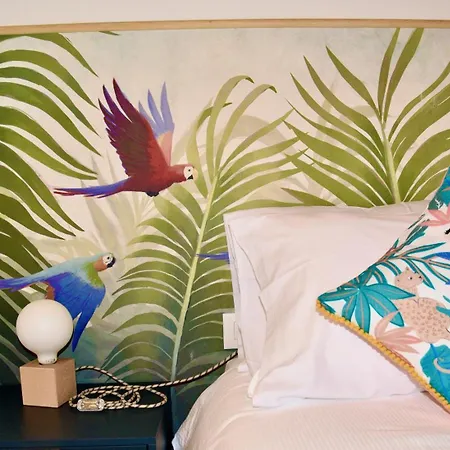 Nine Shared Nocleg ze śniadaniem *